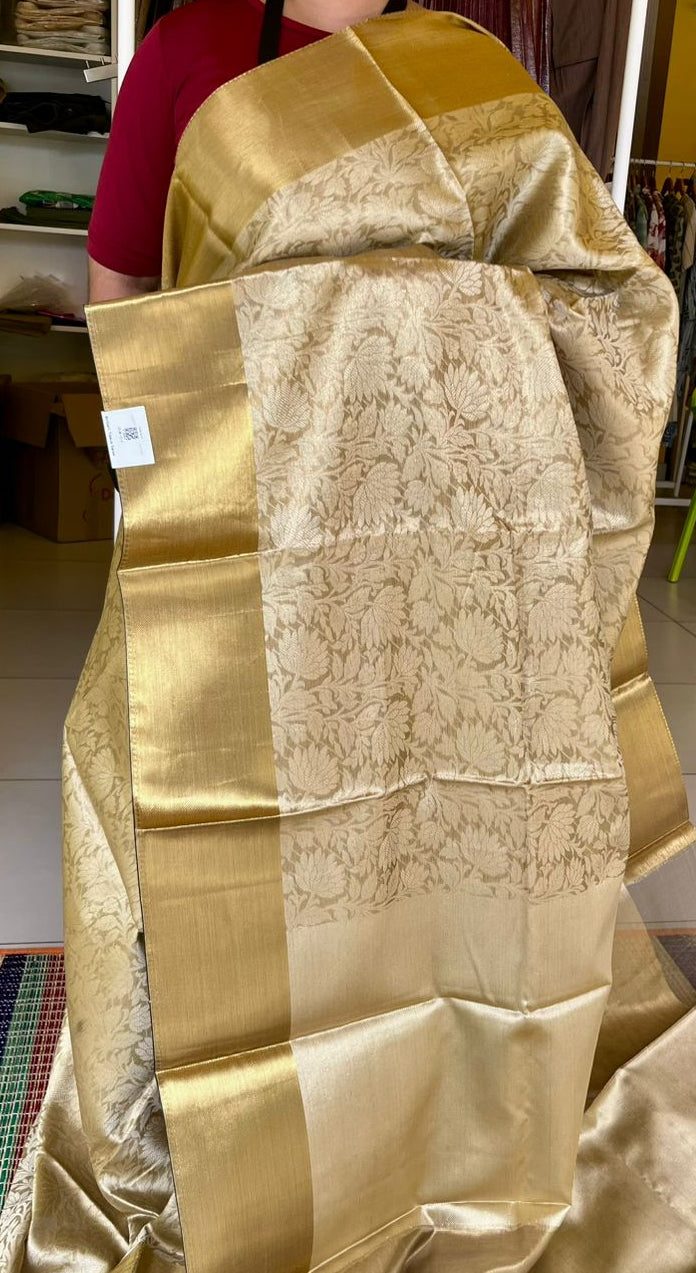 Tissue Kerala Saree with Jari Border - alternate view