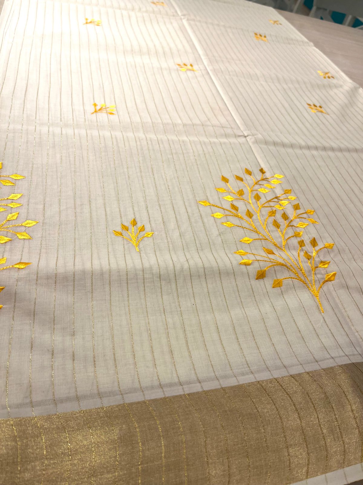 Kerala Tissue Saree with Green Floral Embroidery thumbnail 3