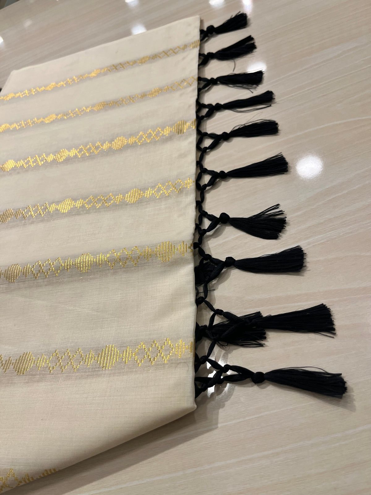 Super Premium Handloom Cotton Saree with Gold Kasavu Border